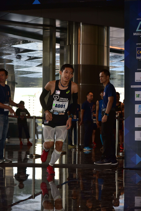 106@106 Run to the Sky